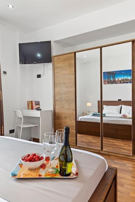 Bamboo Ultra Central Apartment Bucarest Extérieur photo